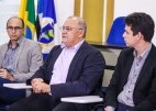 Secretário José Antônio Heluy e presidente da Famem, Ivo Rezende, durante reunião sobre Salangô
